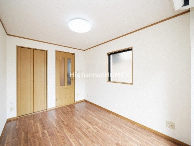 居室・リビング　ゆったり過ごせる居間です