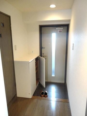 玄関　★大理石調張りの玄関★