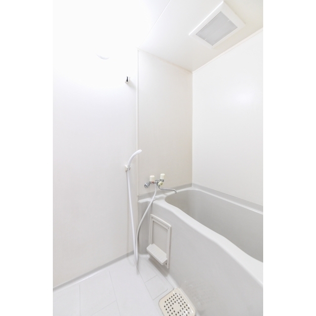 バス・シャワールーム　お風呂も広いです！