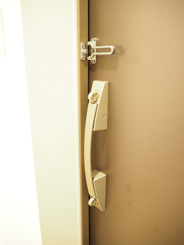 玄関　ダブルロック