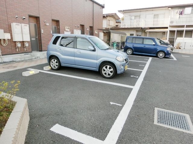 駐車場　敷地内の駐車場