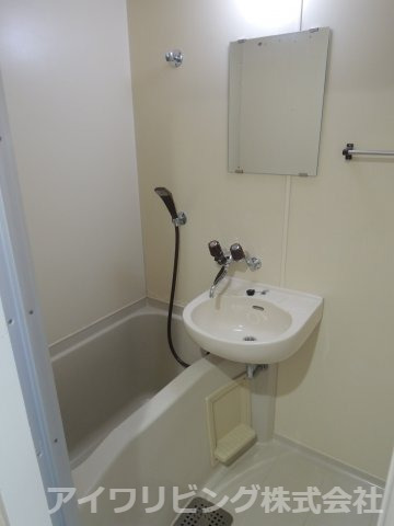 バス・シャワールーム　【ジュネス桜ヶ丘】