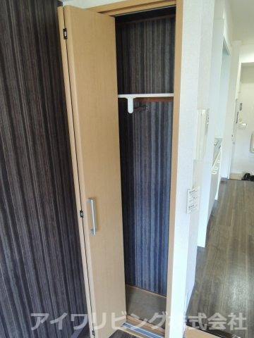 収納　【ジュネス桜ヶ丘】