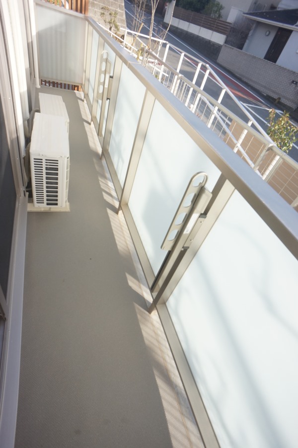 バルコニー　１階でもバルコニー・シャッターあります！