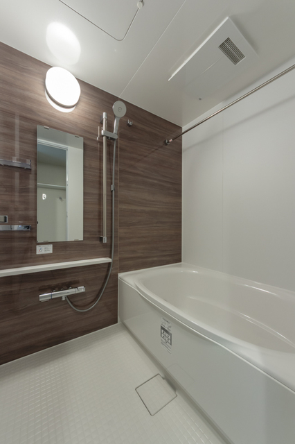 バス・シャワールーム　※写真は同タイプ住戸です。