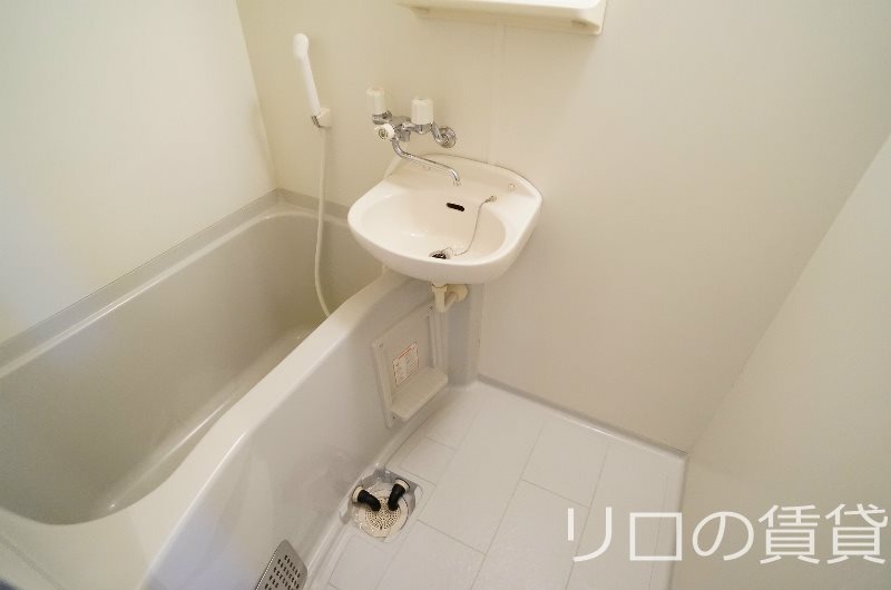 バス・シャワールーム　別号室