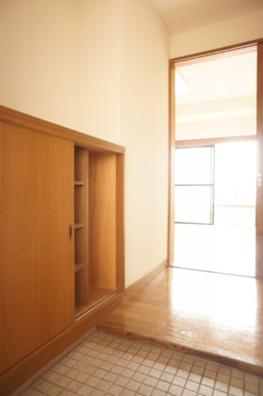 玄関　図面と現状に相違がある場合には現状を優先