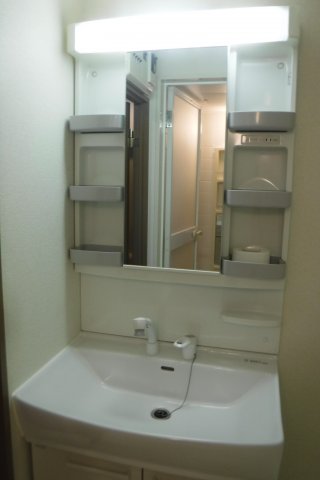 洗面設備　他のお部屋の参考写真となります。