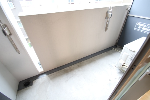 バルコニー　※別室の参考写真の為、現況優先です。