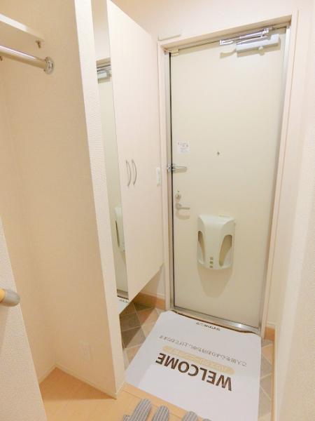 玄関　写真は別のお部屋のイメージです　現況優先