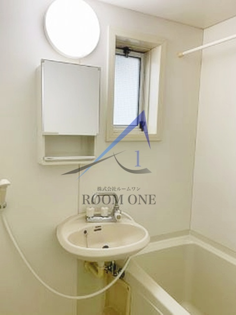 バス・シャワールーム　お風呂です。