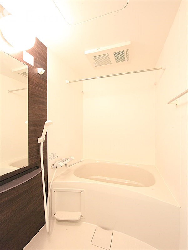 バス・シャワールーム　バスルーム