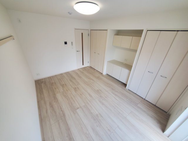 居室・リビング　こちらの居間で趣味の時間をお楽しみください