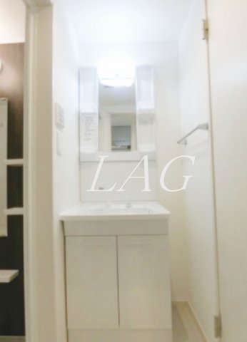 洗面設備　独立洗面台です。