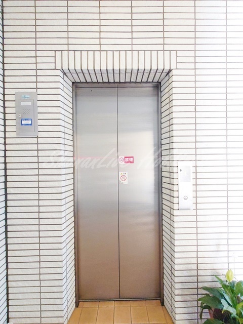 その他共有部分　エレベーター完備♪