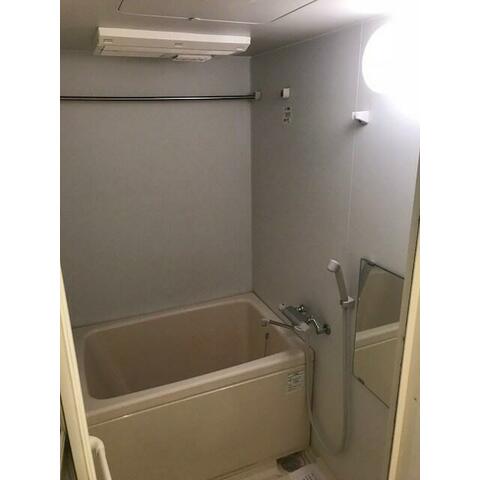 バス・シャワールーム　浴室乾燥機完備♪