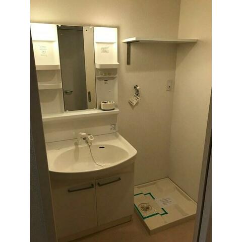 洗面設備　シャワー付き洗面台♪