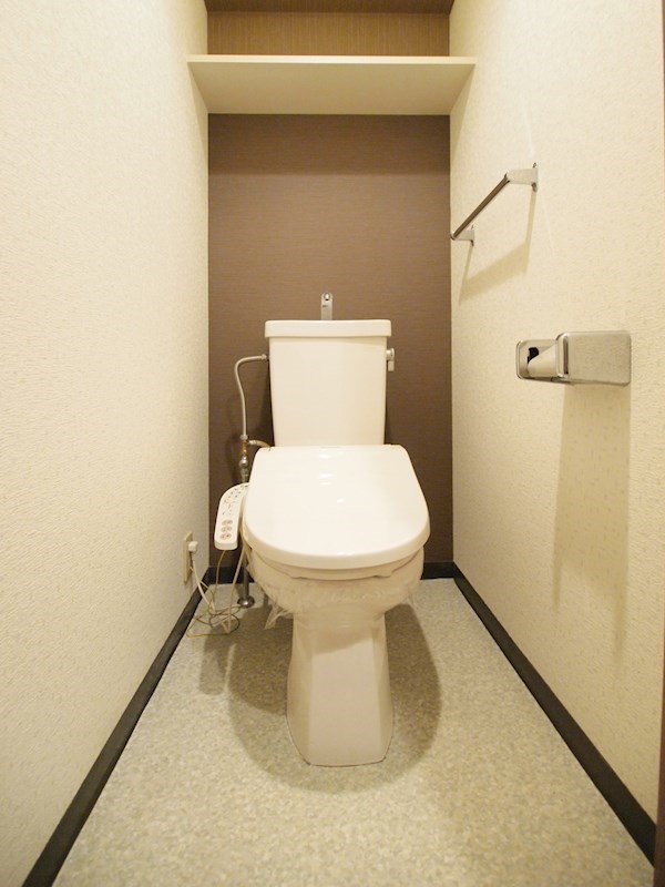 トイレ　１ＤＫはウォーーーーーシュレット。