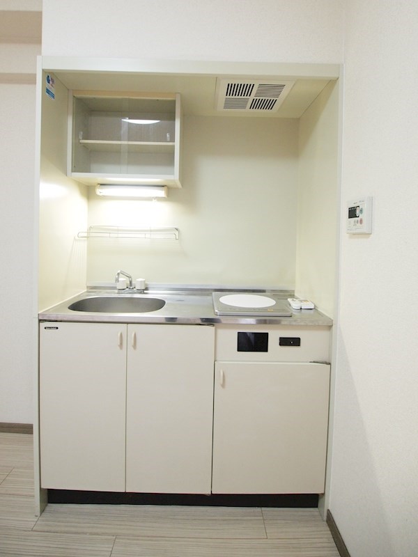 キッチン　キッチンもＩＨコンロ付き。