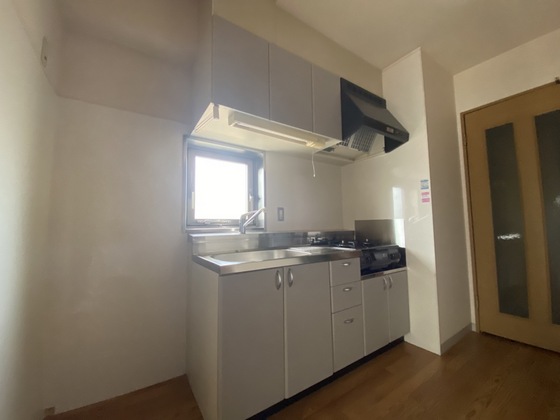 キッチン　※別部屋の写真です