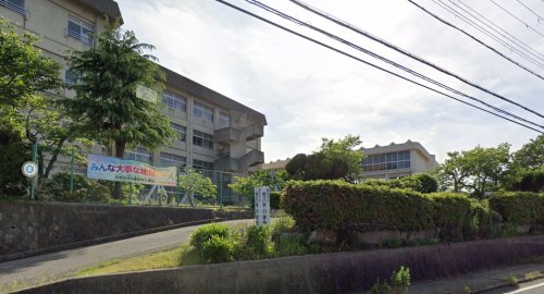 小学校　明石市立谷八木小学校（小学校）まで749m