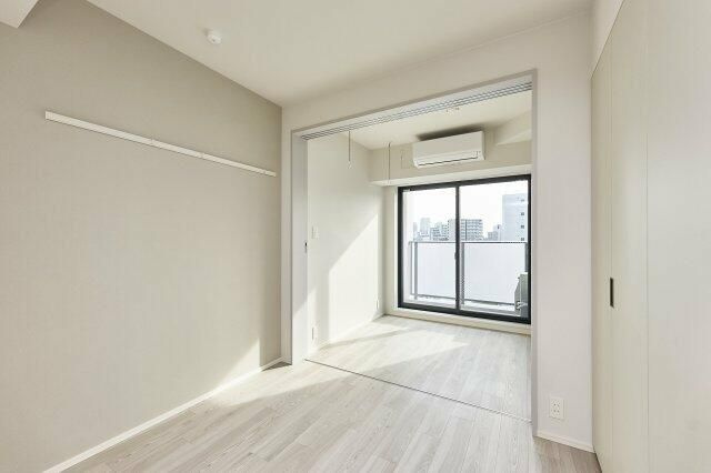 居室・リビング　こちらのリビングで趣味の時間をお楽しみください