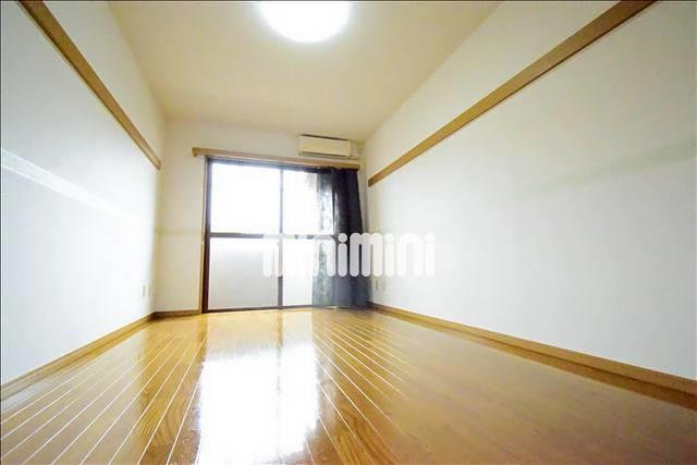 居室・リビング　７帖の広々とした洋室です♪