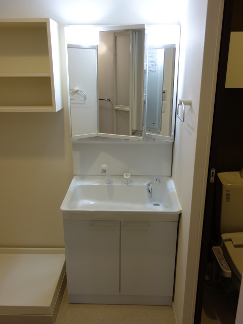 洗面設備　★三面鏡付きシャンプードレッサー★