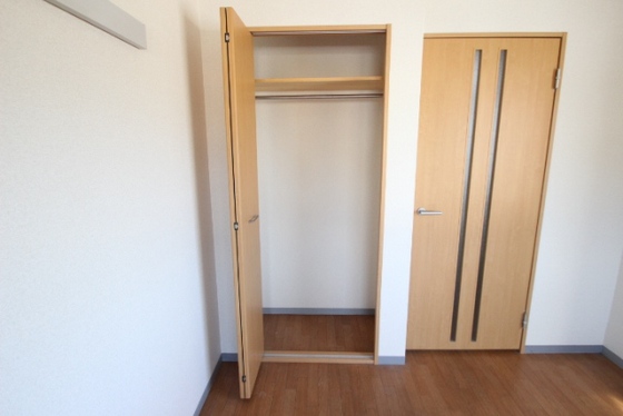 収納　※別部屋の写真です。