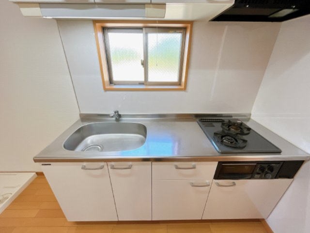 キッチン　別部屋反転間取りのお写真となります。