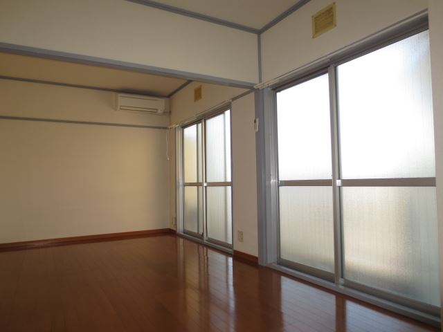 居室・リビング　居室