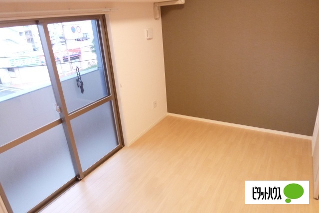 居室・リビング　室内