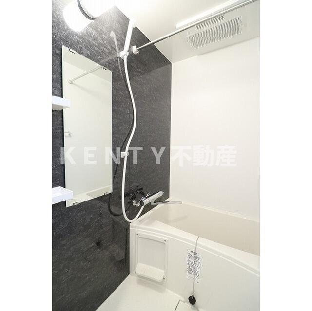 バス・シャワールーム　ゆったり過ごせるお風呂です