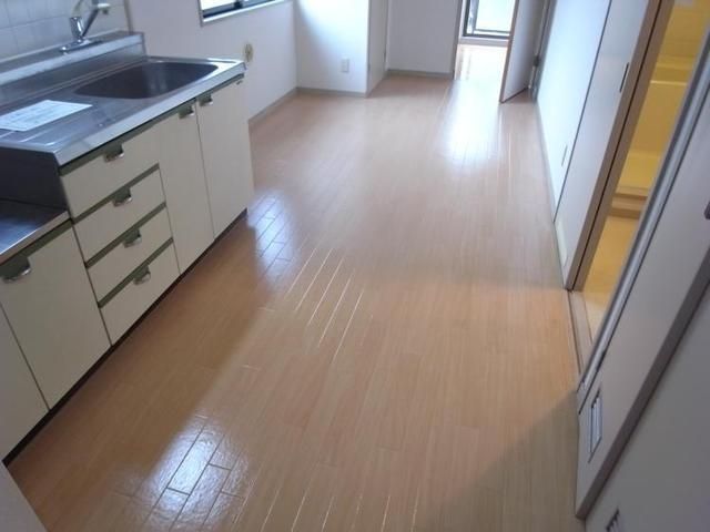 キッチン　※反転タイプ参考写真使用