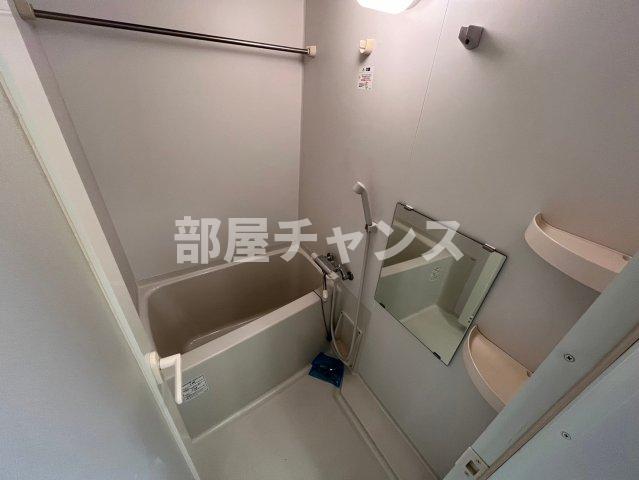 バス・シャワールーム　落ち着いた空間のお風呂です