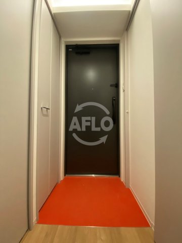 玄関　ALZA北浜　玄関