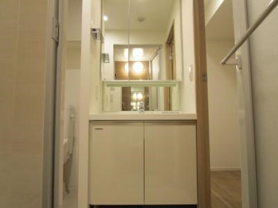 洗面設備　弊社は全物件仲介手数料半月分★