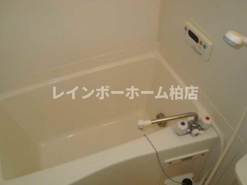 バス・シャワールーム　日々の疲れを癒すお風呂付です