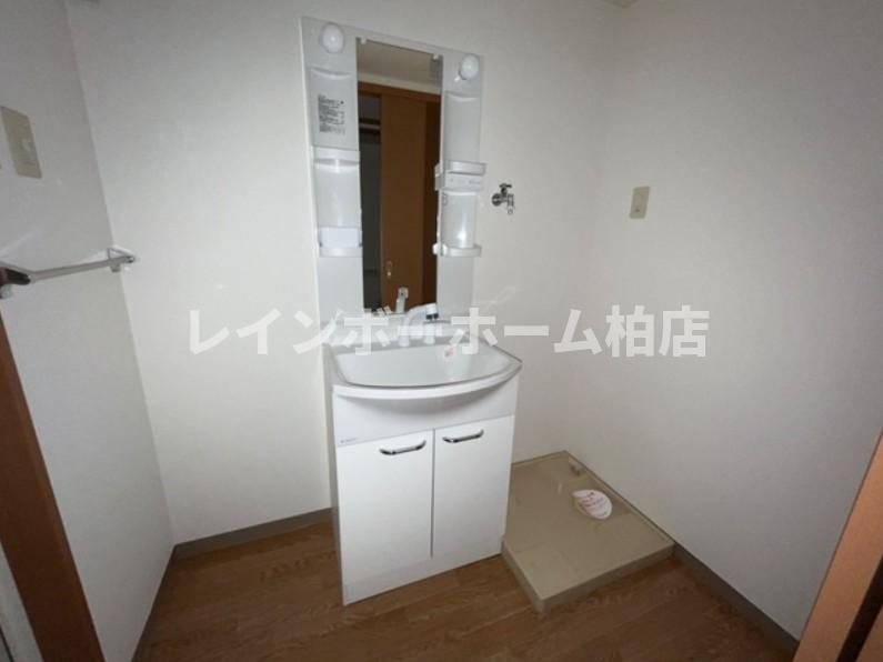 洗面設備　コンパクトで使いやすい洗面所