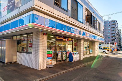 コンビニ　ローソン南8西6丁目店（コンビニ）まで99m