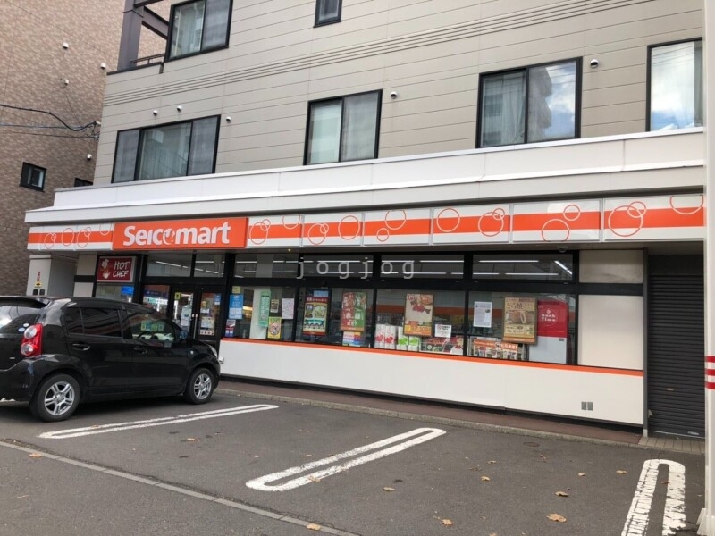 コンビニ　セイコーマートすずき店（コンビニ）まで178m