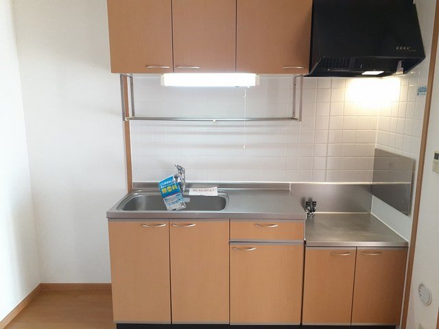 キッチン　コンパクトなキッチンで掃除もラクラク