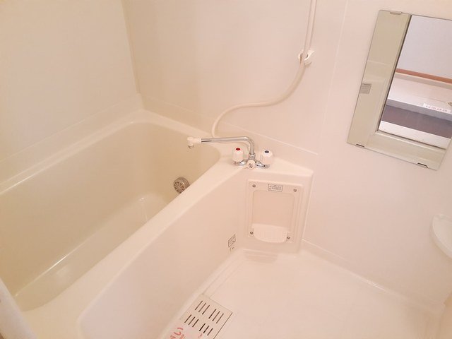 バス・シャワールーム　きれいなお風呂です