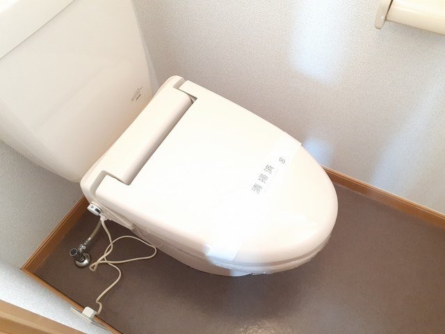 トイレ　清潔感のあるトイレです