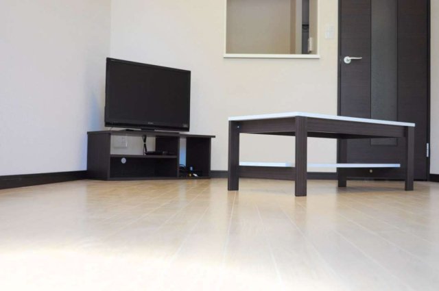 居室・リビング　32型のＴＶが付いており居室も十分な広さです♪