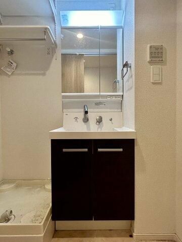 洗面設備　別タイプ部屋　参考写真です