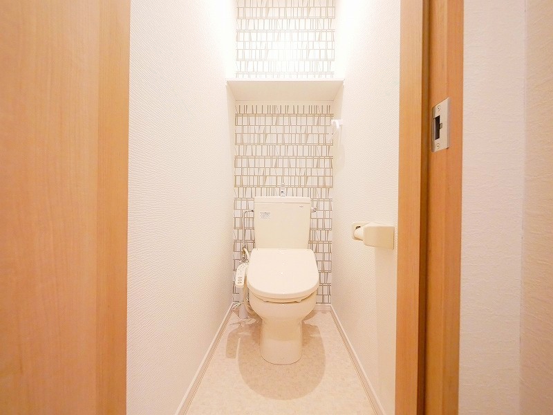 トイレ　※別号室参考写真