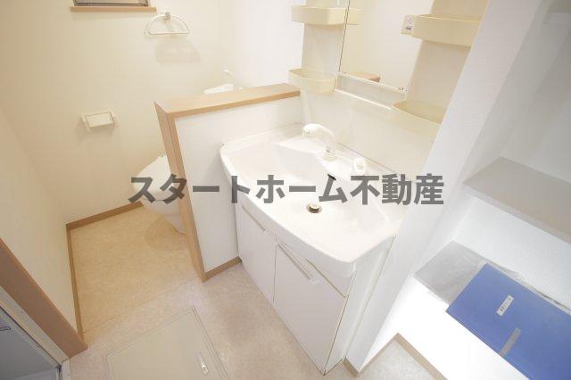 洗面設備　脱衣スペースもあります