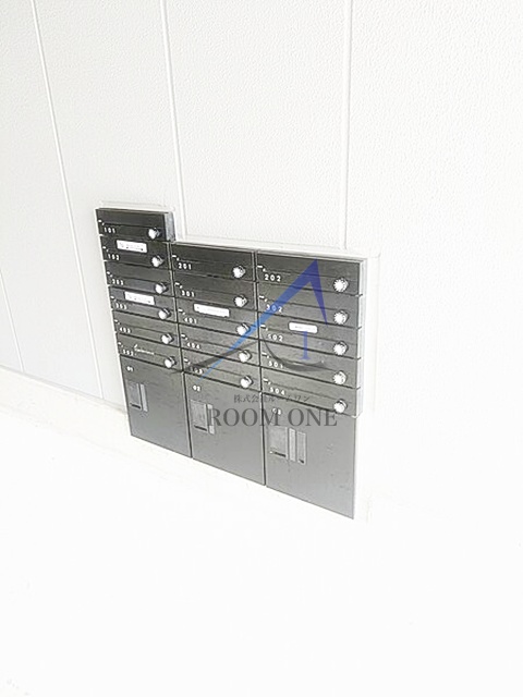 その他共有部分　宅配ボックスと集合ポストです。