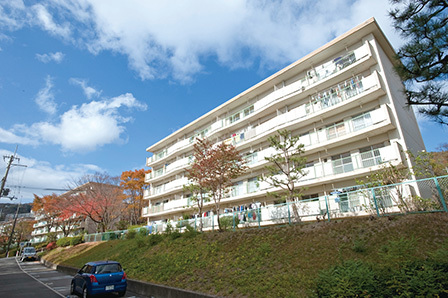 その他共有部分　大阪の夜景がきれいに見られます。